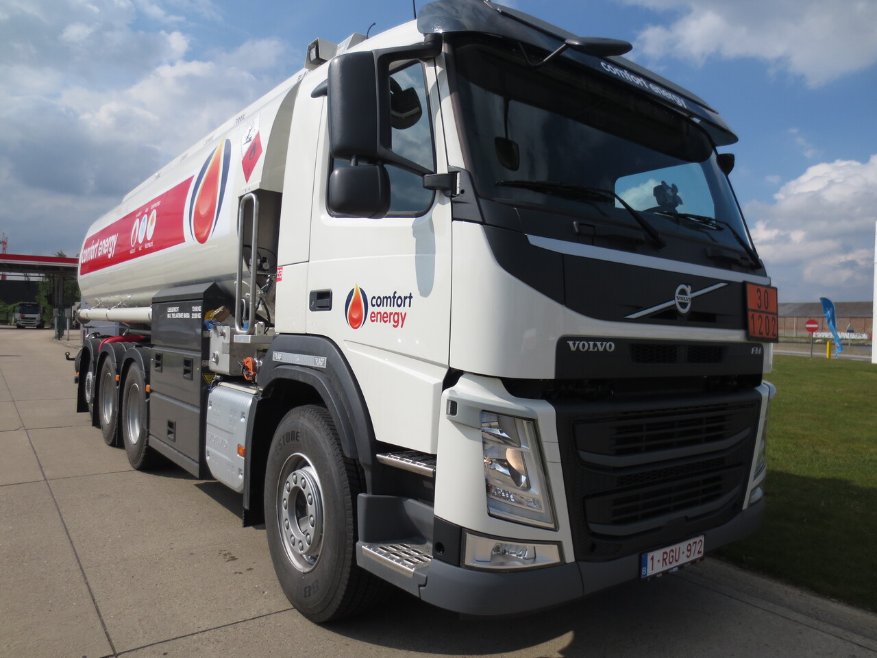 Камион цистерна Volvo FM: снимка 10