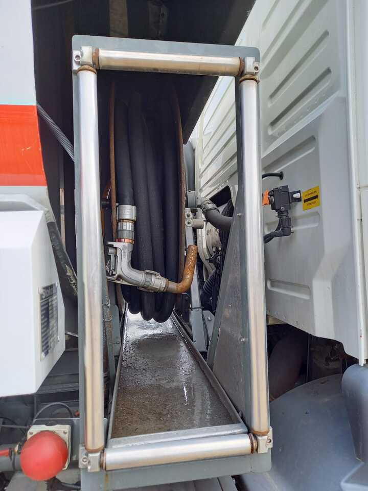 Volvo FMFH - Камион цистерна: снимка 3 Volvo FMFH - Камион цистерна: снимка 3