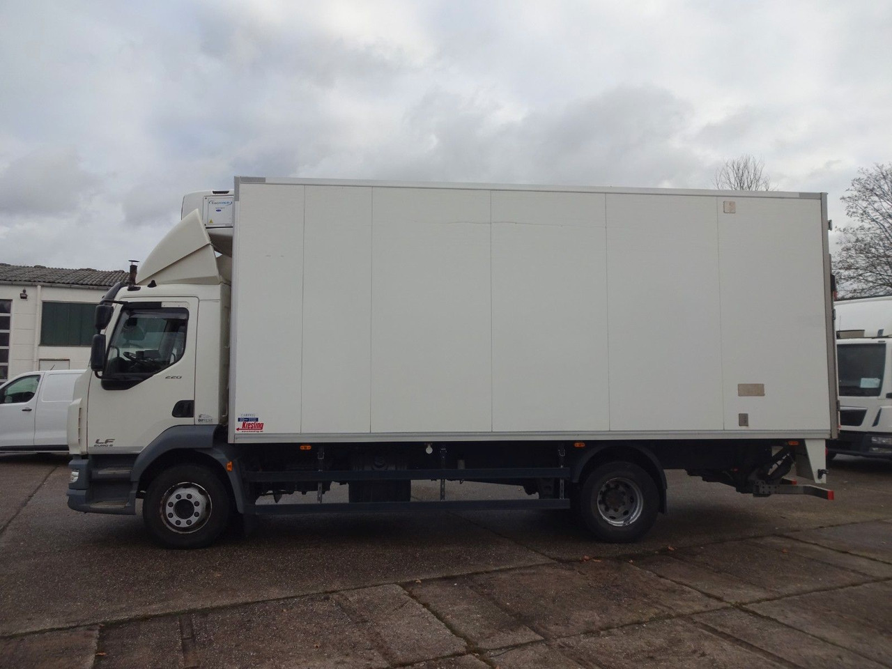DAF LF 220, 16 T, LBW, Türen, Klima, Automat, Kamera - Рефрижератор камион: снимка 4 DAF LF 220, 16 T, LBW, Türen, Klima, Automat, Kamera - Рефрижератор камион: снимка 4