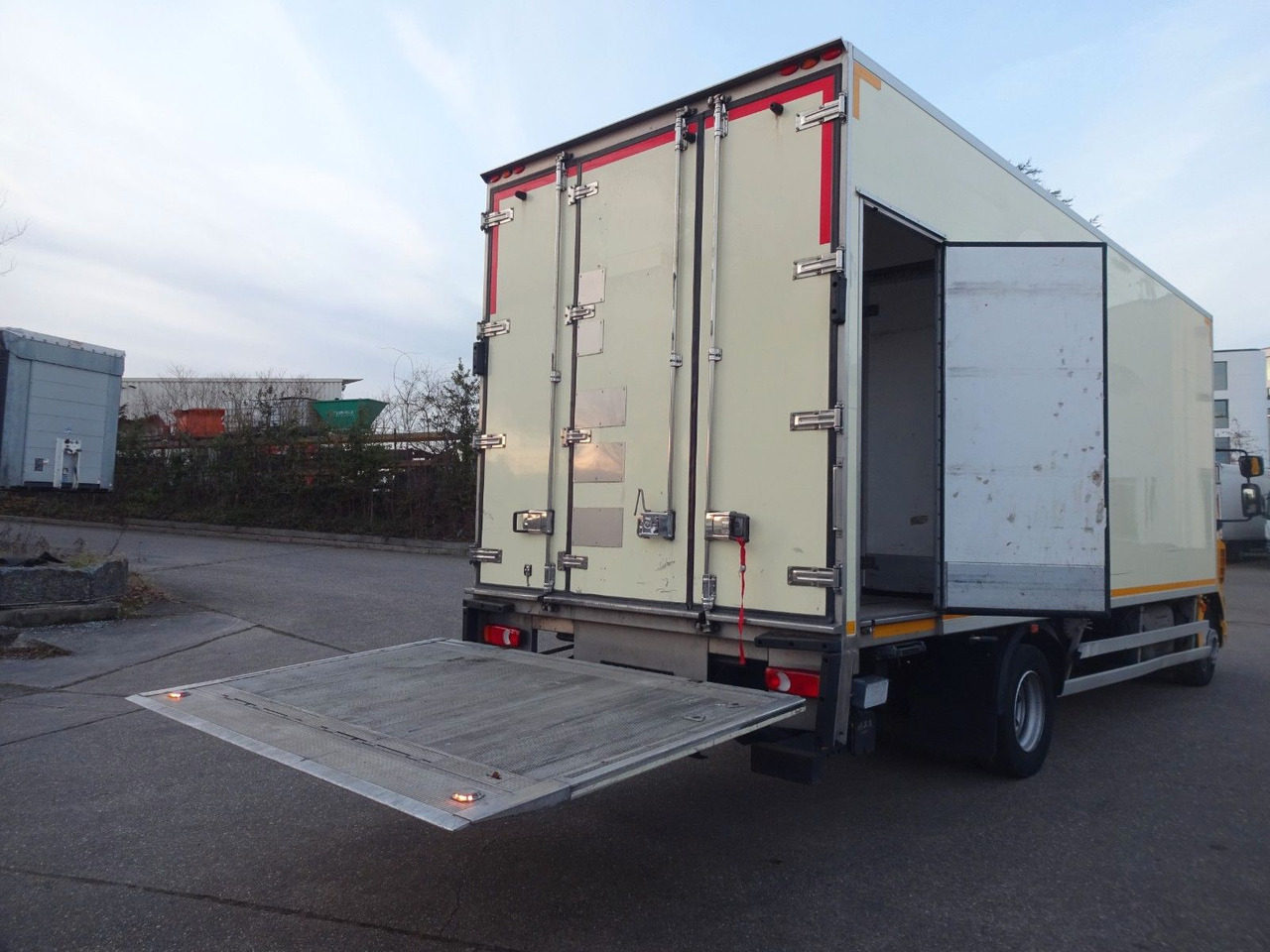 Лизинг на  DAF LF 230, 12 T, LBW, Türen, Klima, Automat, Kamera DAF LF 230, 12 T, LBW, Türen, Klima, Automat, Kamera: снимка 7