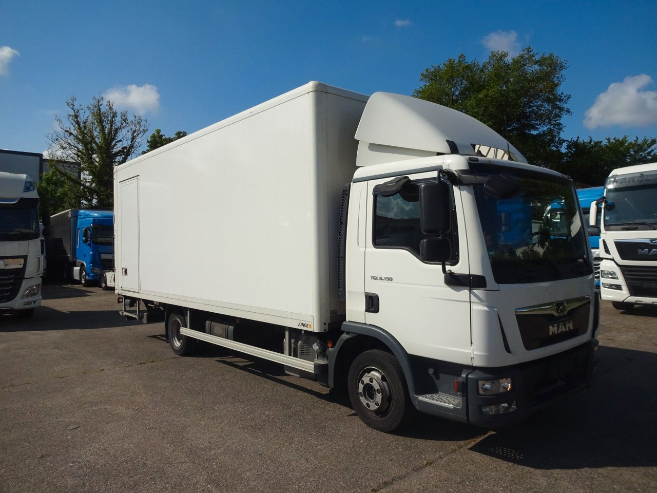 MAN TGL 8.190, LBW, Luft, Tempomat, Standheizung - Лекотоварен автомобил фургон: снимка 1 MAN TGL 8.190, LBW, Luft, Tempomat, Standheizung - Лекотоварен автомобил фургон: снимка 1