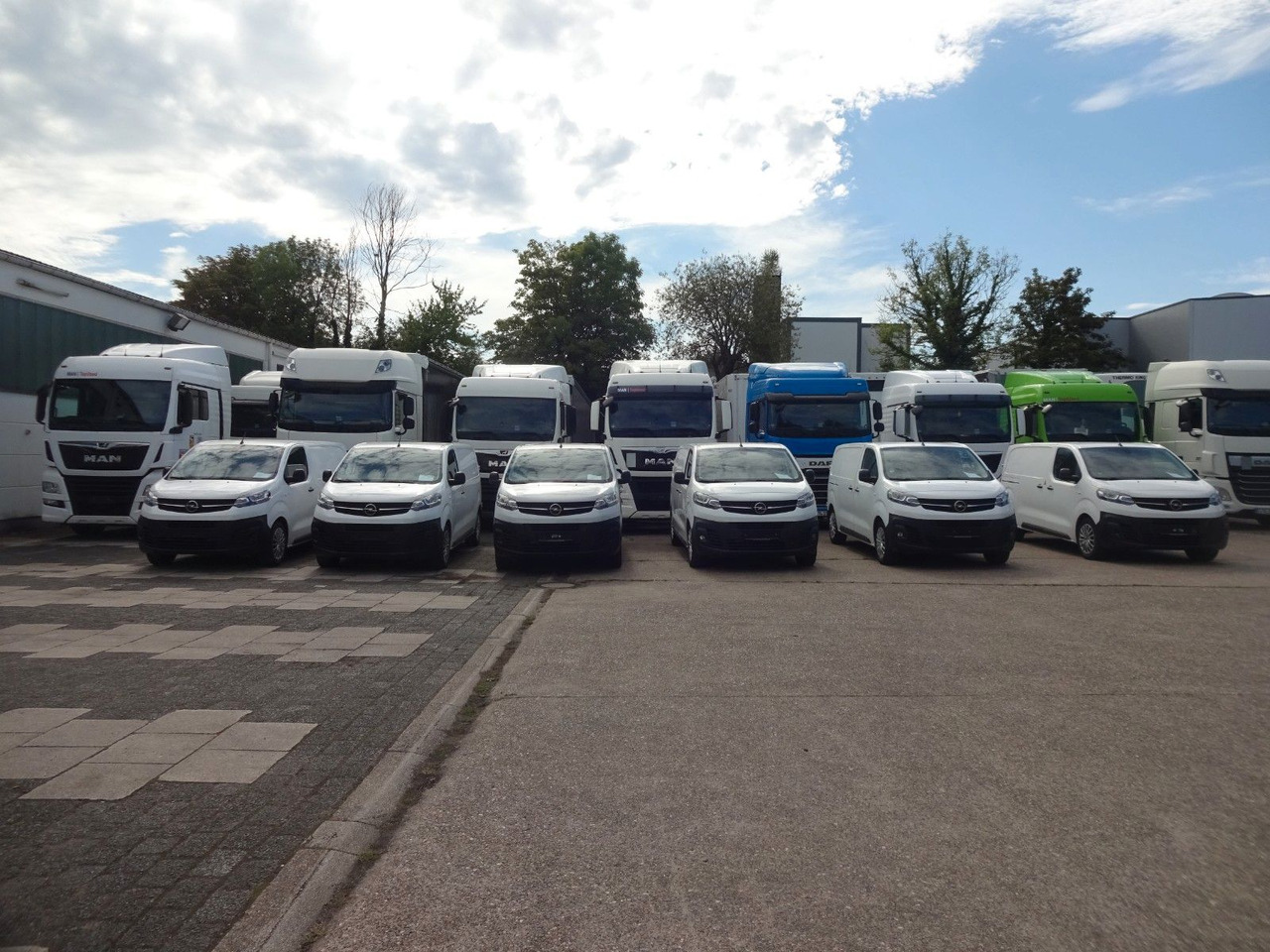 Opel Opel 5 x Vivaro Kasten L1H1, Klima, PDC, - Малък ван: снимка 2 Opel Opel 5 x Vivaro Kasten L1H1, Klima, PDC, - Малък ван: снимка 2