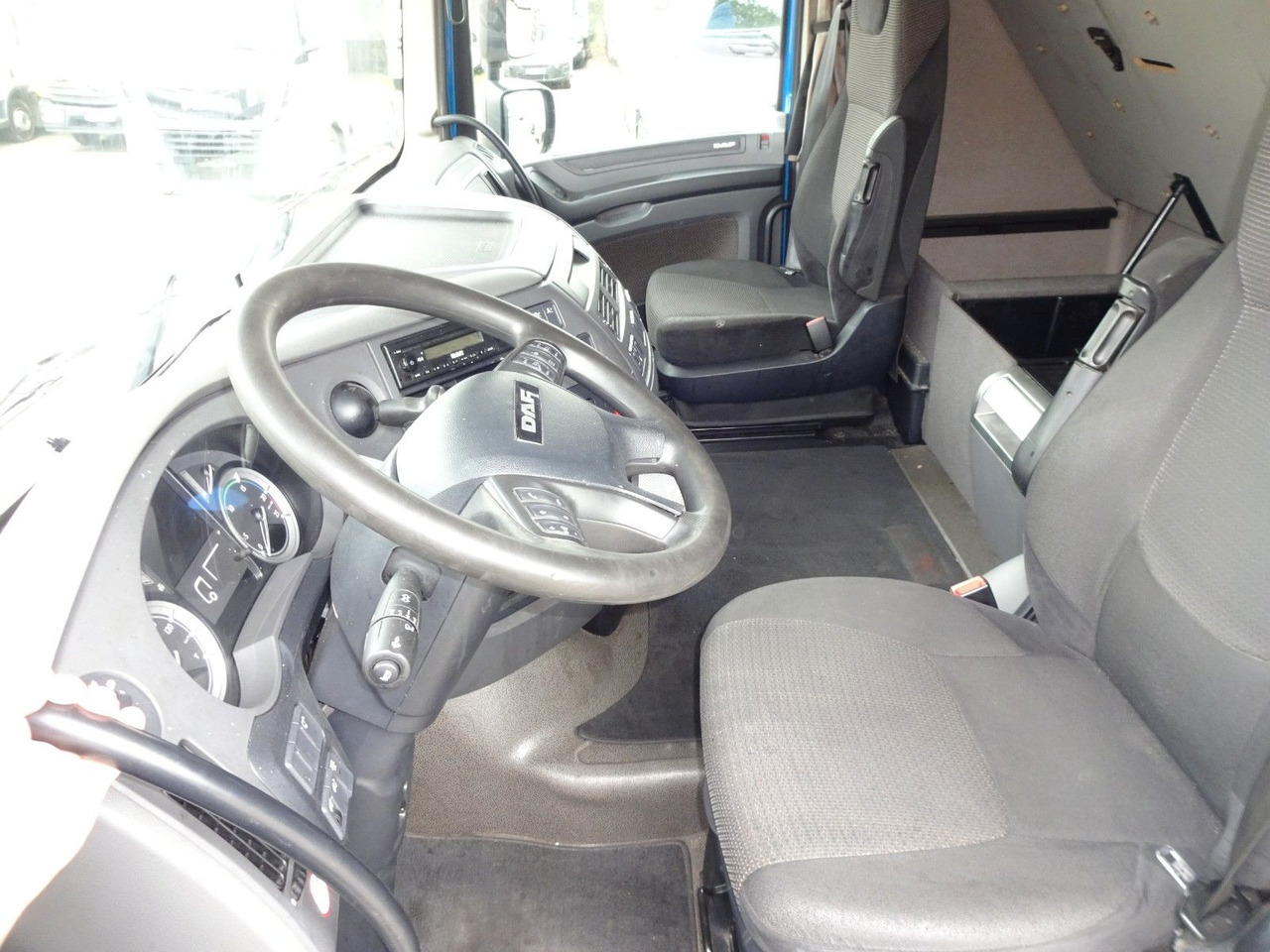 Влекач DAF XF 440, SC, Klima, 2 x Tank, Intarder, Standklim: снимка 14