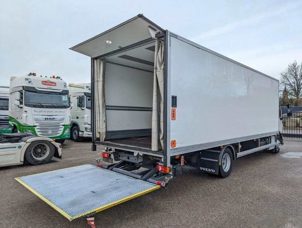 Volvo FL 210, 12tn., Isolirt, Autom, wie neu - Камион фургон: снимка 5 Volvo FL 210, 12tn., Isolirt, Autom, wie neu - Камион фургон: снимка 5