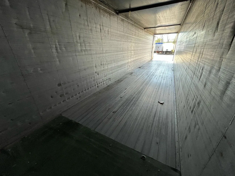 Bulthuis 92m3 Walking Floor Cargo Floor SAF Schijfremmen Liftas - С плъзгащ под полуремарке: снимка 5 Bulthuis 92m3 Walking Floor Cargo Floor SAF Schijfremmen Liftas - С плъзгащ под полуремарке: снимка 5
