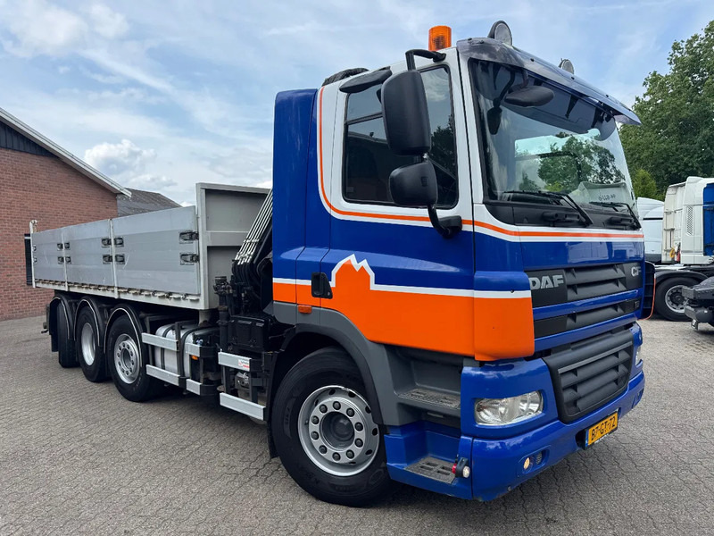 DAF CF 85.360 8X2 3 Zijdige kipper HIAB 16 t/m kraan AHK Top condition - Самосвал камион, Камион с кран: снимка 4 DAF CF 85.360 8X2 3 Zijdige kipper HIAB 16 t/m kraan AHK Top condition - Самосвал камион, Камион с кран: снимка 4