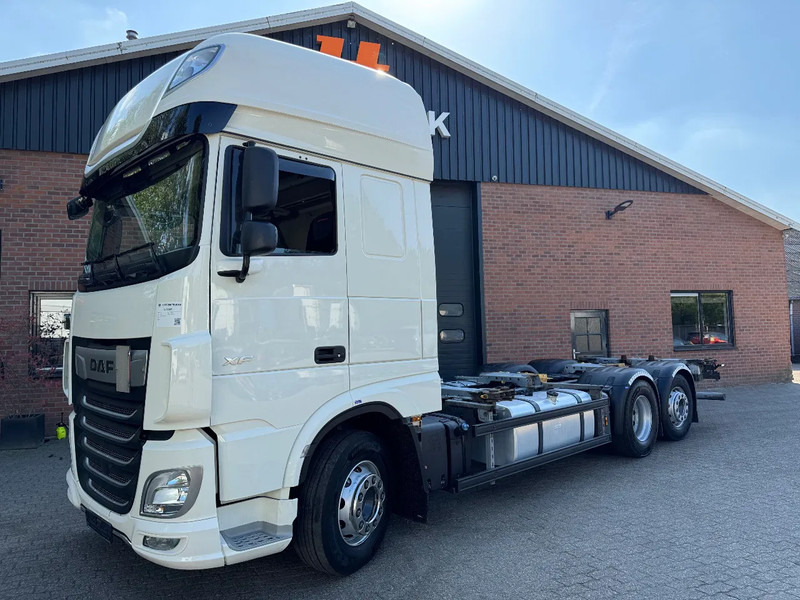 DAF XF 480 6X2 SSC FAN BDF Retarder 2x AHK Lenkachse Standairco - Контейнеровоз/ Сменна каросерия камион: снимка 1 DAF XF 480 6X2 SSC FAN BDF Retarder 2x AHK Lenkachse Standairco - Контейнеровоз/ Сменна каросерия камион: снимка 1