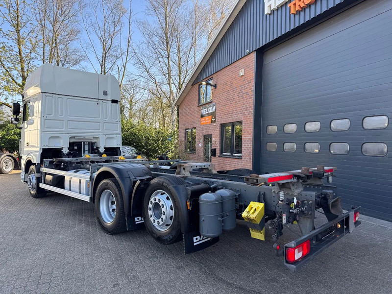 DAF XF 480 6X2 SSC FAR BDF Retarder Top zustand 364.900KM - Контейнеровоз/ Сменна каросерия камион: снимка 4 DAF XF 480 6X2 SSC FAR BDF Retarder Top zustand 364.900KM - Контейнеровоз/ Сменна каросерия камион: снимка 4
