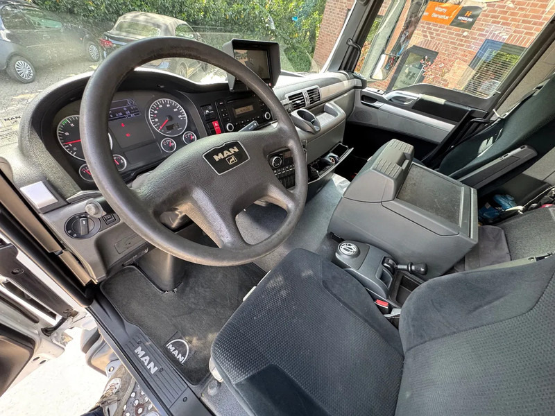 MAN TGS 26.320 EEV Koffer Stuuras AHK 2.500KG LBW 479.810! NL TRUCK - Камион фургон: снимка 5 MAN TGS 26.320 EEV Koffer Stuuras AHK 2.500KG LBW 479.810! NL TRUCK - Камион фургон: снимка 5