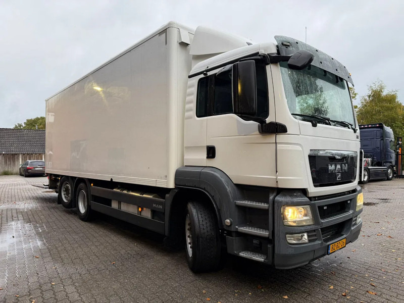 MAN TGS 26.320 Koffer Stuuras AHK 3.000KG LBW 373.230KM! NL Truck APK/TUV 18-03-2026 - Камион фургон: снимка 2 MAN TGS 26.320 Koffer Stuuras AHK 3.000KG LBW 373.230KM! NL Truck APK/TUV 18-03-2026 - Камион фургон: снимка 2