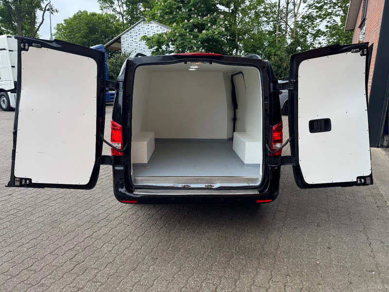 Mercedes-Benz Vito 114 CDI AUT Lang Airco Navi Leder Isolierte kasten APK 02/2026 261.710KM - Малък ван: снимка 5 Mercedes-Benz Vito 114 CDI AUT Lang Airco Navi Leder Isolierte kasten APK 02/2026 261.710KM - Малък ван: снимка 5