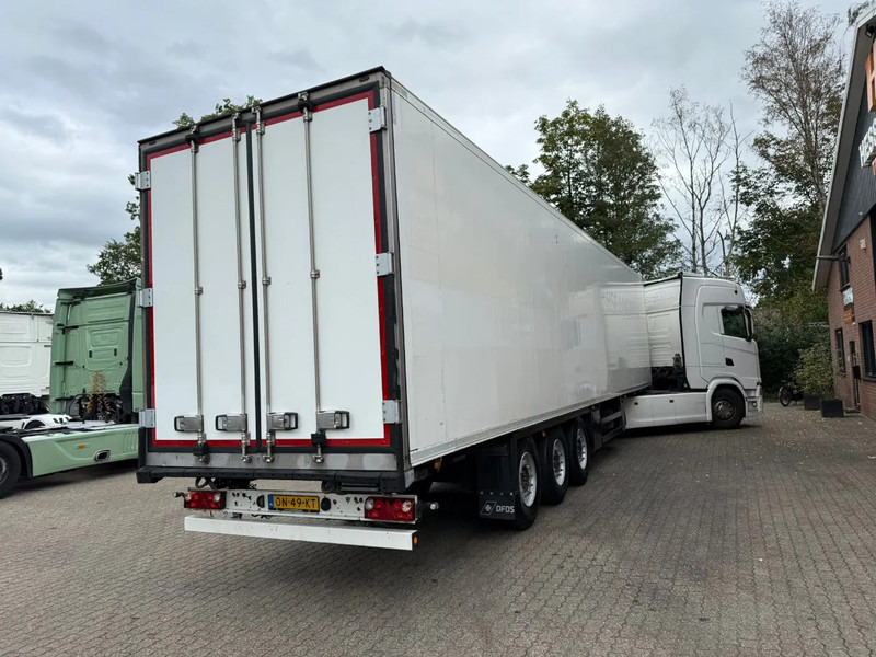Schmitz Cargobull SKO 24 5x Meatrails Rohrbahnen Fleisch Carrier Vector 1950MT let op!! vol vleeshaken en 2 reservewielen - Изотермичен полуремарке: снимка 2 Schmitz Cargobull SKO 24 5x Meatrails Rohrbahnen Fleisch Carrier Vector 1950MT let op!! vol vleeshaken en 2 reservewielen - Изотермичен полуремарке: снимка 2