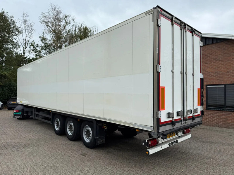 Schmitz Cargobull SKO 24 5x Meatrails Rohrbahnen Fleisch Carrier Vector 1950MT lnclusief haken - Изотермичен полуремарке: снимка 3 Schmitz Cargobull SKO 24 5x Meatrails Rohrbahnen Fleisch Carrier Vector 1950MT lnclusief haken - Изотермичен полуремарке: снимка 3