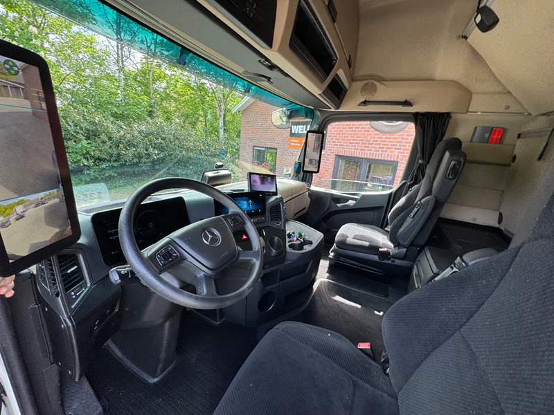 Влекач Mercedes-Benz Actros 2545 6X2 Gigaspace Gestuurde voorloopas NL Truck 327.240KM: снимка 12
