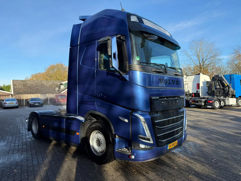 Volvo FH 460 Globetrotter XL 2x tank Standairco 405.369KM! NL Truck - APK 09-2026 - Влекач: снимка 4 Volvo FH 460 Globetrotter XL 2x tank Standairco 405.369KM! NL Truck - APK 09-2026 - Влекач: снимка 4