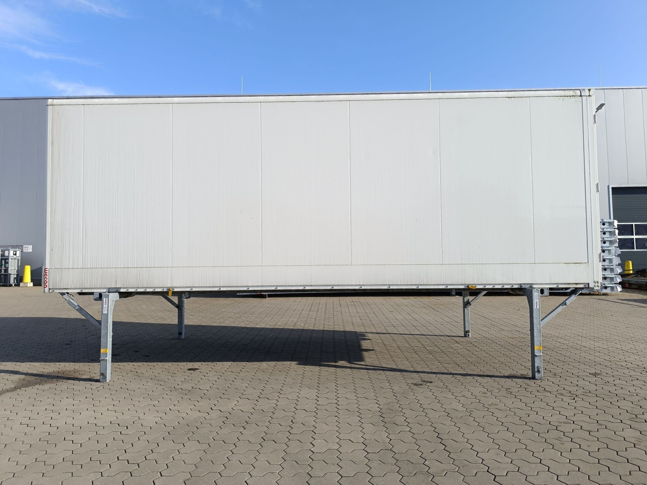 BDF-System, 7.450 mm lang, SONDERPREIS MESSEAUFBAU, - Каросерия - фургон: снимка 1 BDF-System, 7.450 mm lang, SONDERPREIS MESSEAUFBAU, - Каросерия - фургон: снимка 1