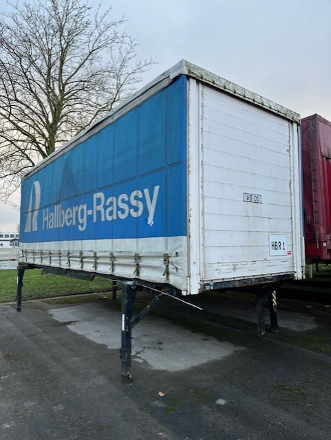 Kögel BDF-System 7.450 mm, Heck hohe Portaltüren - Брезентова каросерия: снимка 5 Kögel BDF-System 7.450 mm, Heck hohe Portaltüren - Брезентова каросерия: снимка 5