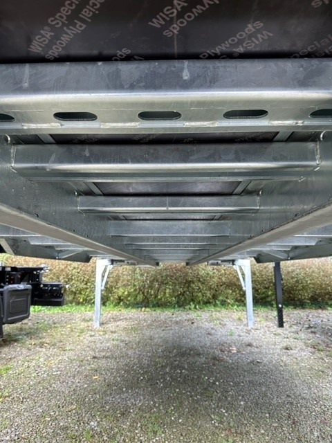 Kögel BDF-System, 7.450 mm lang, Farbe: RAL 9005 schwarz - Брезентова каросерия: снимка 2 Kögel BDF-System, 7.450 mm lang, Farbe: RAL 9005 schwarz - Брезентова каросерия: снимка 2