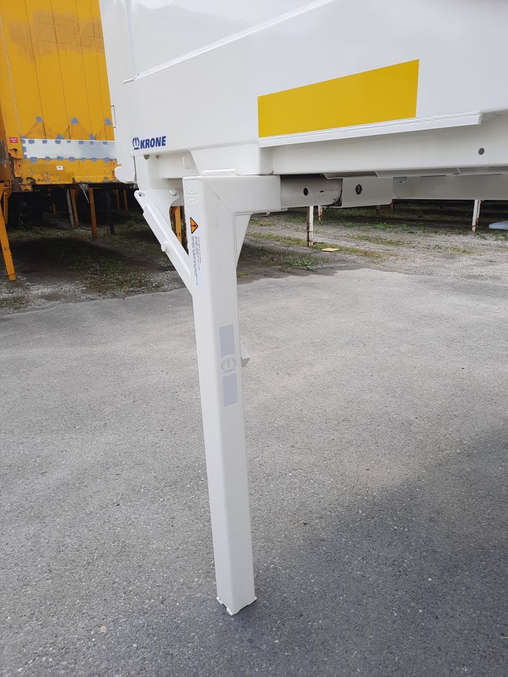 Krone BDF-System, 7.450 mm lang, Dach isoliert - Каросерия - фургон: снимка 1 Krone BDF-System, 7.450 mm lang, Dach isoliert - Каросерия - фургон: снимка 1