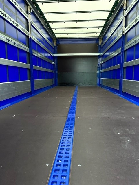 Krone BDF Wechselaufbau 7.45m - THW Ausführung - Брезентова каросерия: снимка 3 Krone BDF Wechselaufbau 7.45m - THW Ausführung - Брезентова каросерия: снимка 3