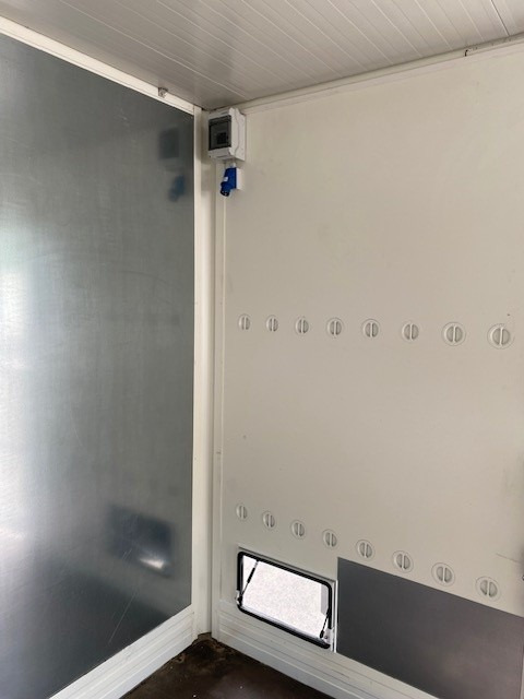 Spier BDF-System 7.450 mm lang, LACK NEU schwarz - Каросерия - фургон: снимка 5 Spier BDF-System 7.450 mm lang, LACK NEU schwarz - Каросерия - фургон: снимка 5