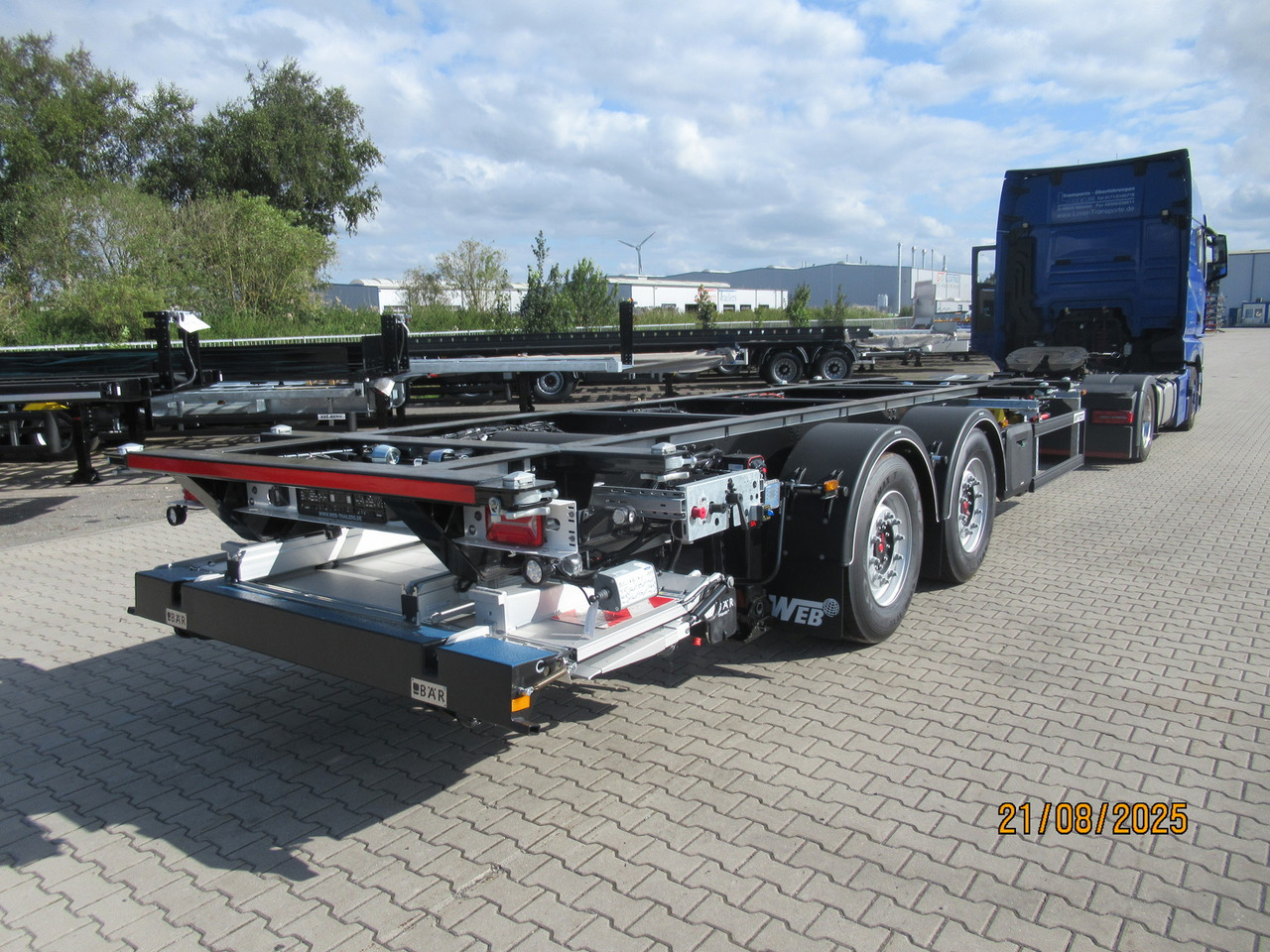 System Trailers BDF-System, Standard ohne Zulassung, mit Ladebordwand - Затворена каросерия ремарке: снимка 1 System Trailers BDF-System, Standard ohne Zulassung, mit Ladebordwand - Затворена каросерия ремарке: снимка 1