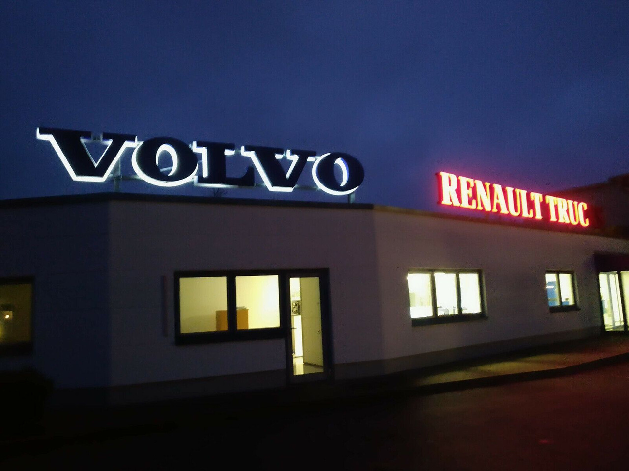 Нови Колесен товарач Bobcat S 100 Kompaktlader 1.8t. 925h ServiceNeu!: снимка 27