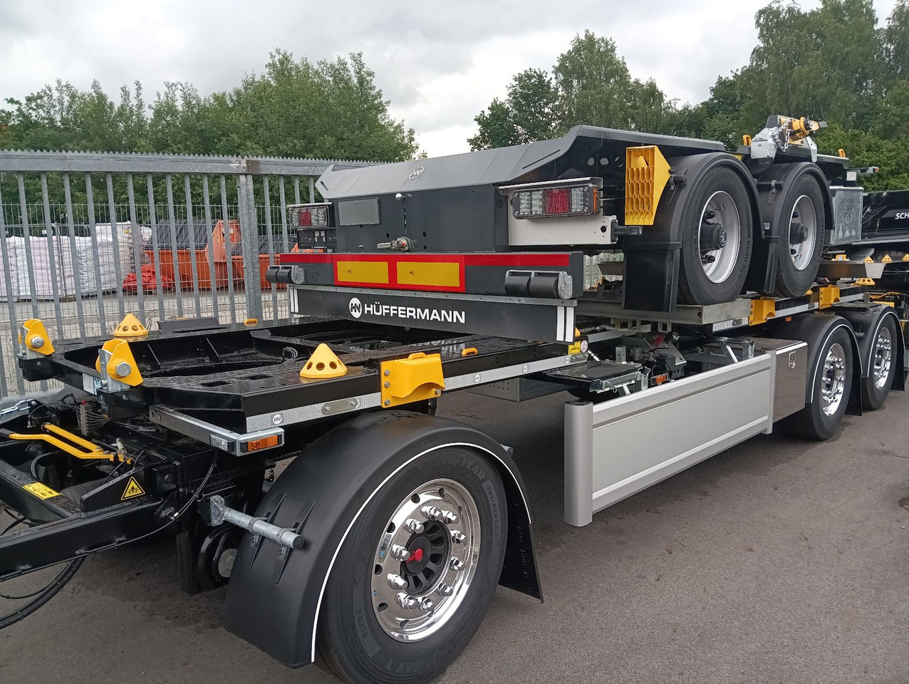 Hüffermann 3-A VARIO-CARRIER SAF NEU VERZINKT LiftAlufelgen - Мултилифт/ Лифтдъмпер ремарке: снимка 1 Hüffermann 3-A VARIO-CARRIER SAF NEU VERZINKT LiftAlufelgen - Мултилифт/ Лифтдъмпер ремарке: снимка 1