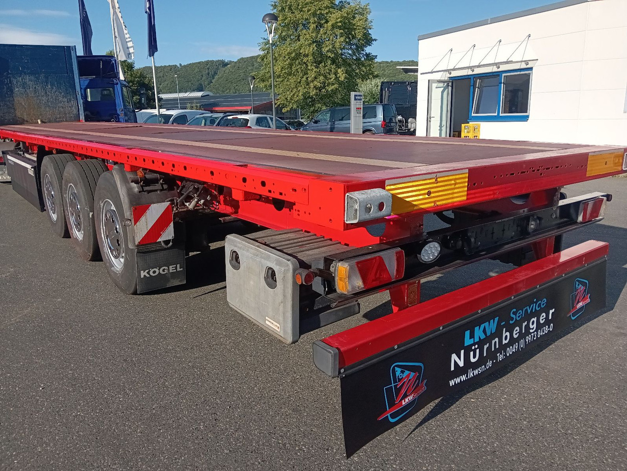 Kögel SN24 Plateau 7xRungen,Palettenkasten, Überbreite - Бордово полуремарке/ Платформа: снимка 2 Kögel SN24 Plateau 7xRungen,Palettenkasten, Überbreite - Бордово полуремарке/ Платформа: снимка 2