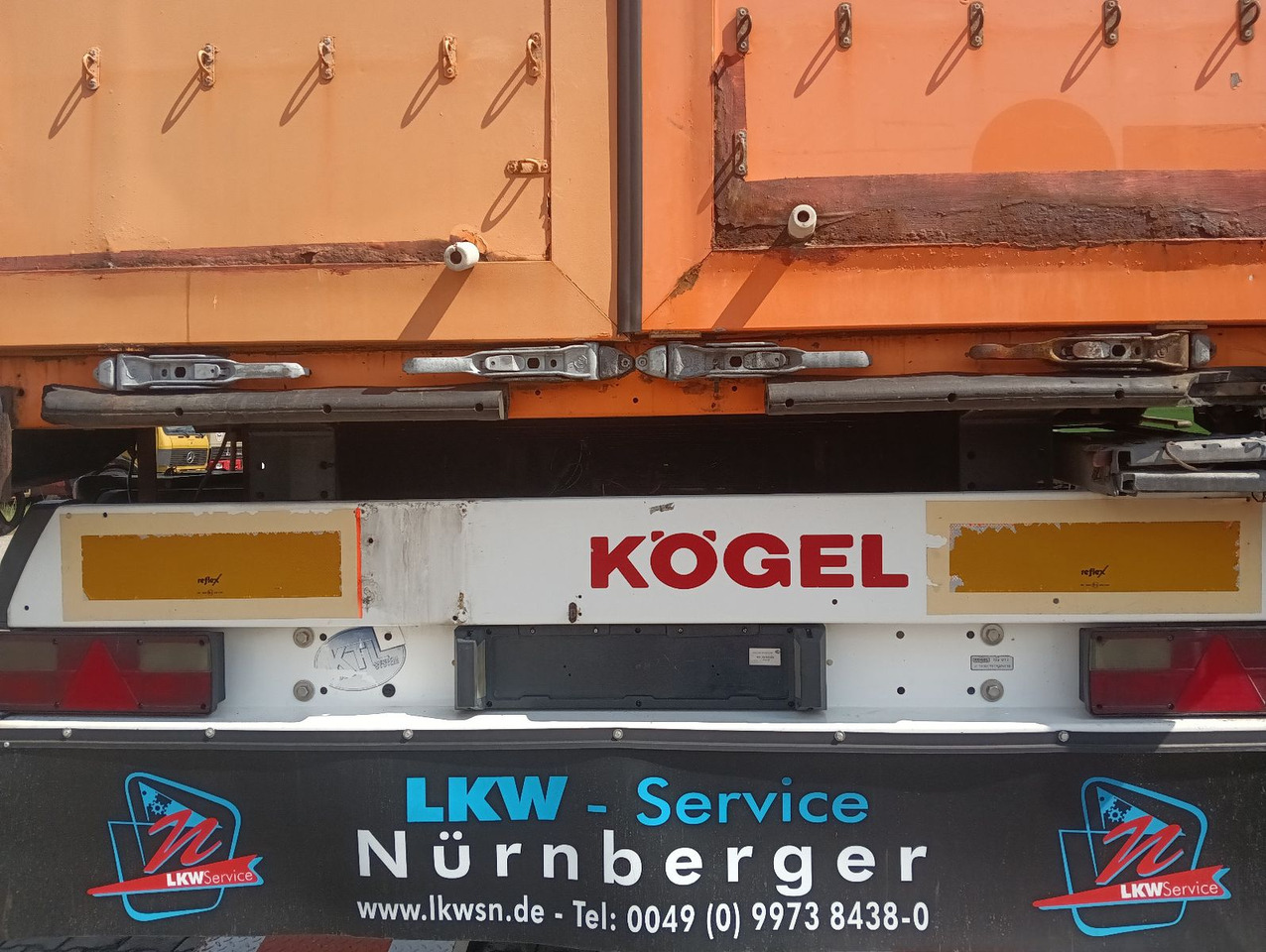 Kögel SN24BORDWANDSIDER EDSCHA BPW Disc Lift Portaltür - Брезентово полуремарке: снимка 4 Kögel SN24BORDWANDSIDER EDSCHA BPW Disc Lift Portaltür - Брезентово полуремарке: снимка 4