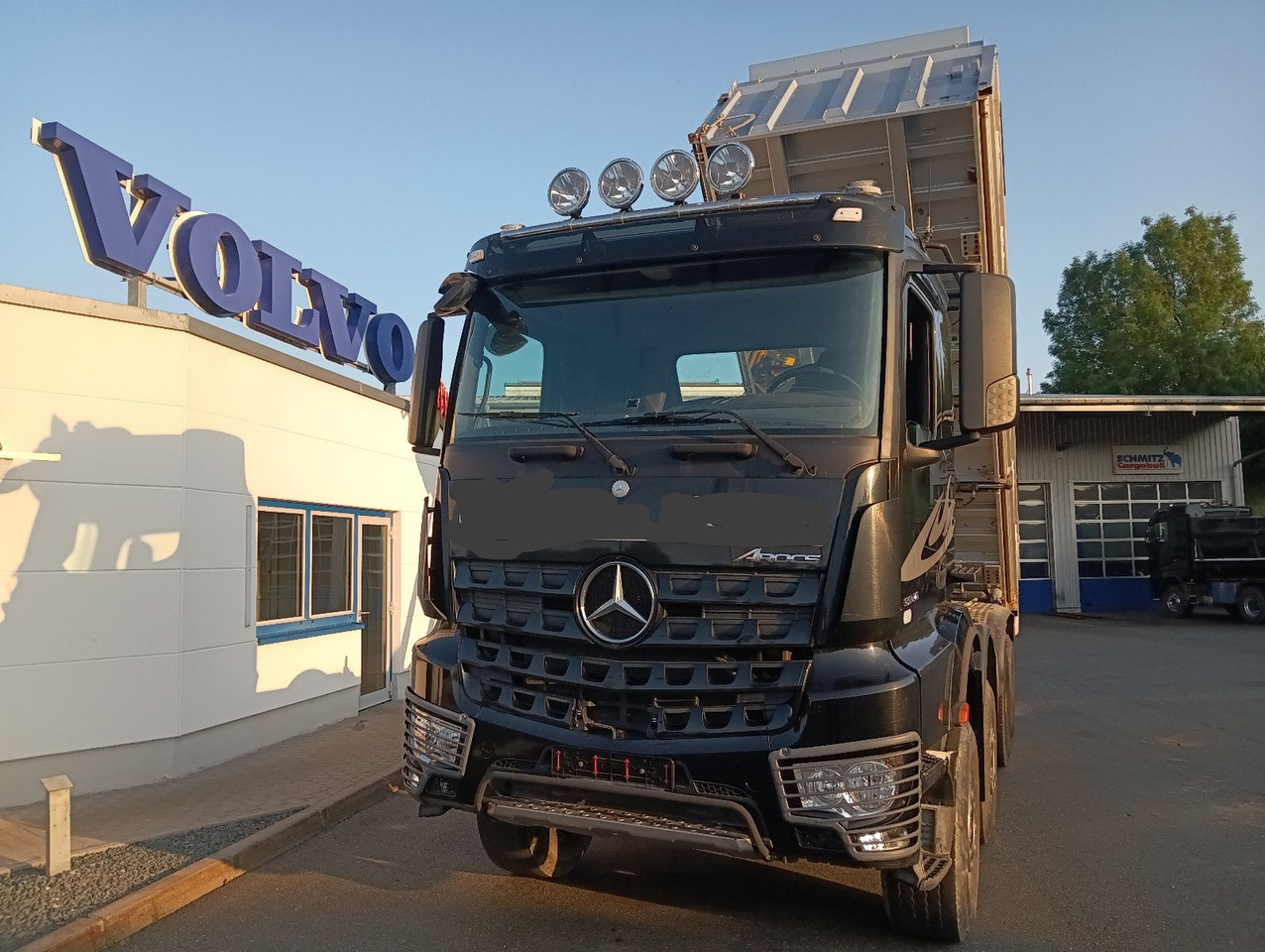 Mercedes-Benz AROCS 3246 8x4 MEILLER 3-Seiten Bordmatic SCHALT - Самосвал камион: снимка 4 Mercedes-Benz AROCS 3246 8x4 MEILLER 3-Seiten Bordmatic SCHALT - Самосвал камион: снимка 4
