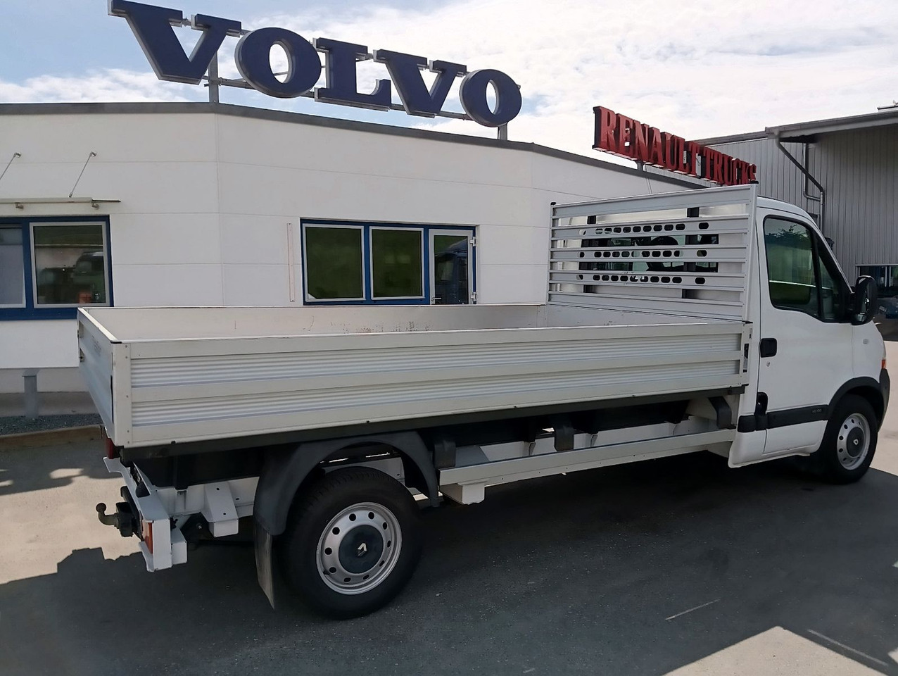 Renault MASTER 3,5t AHK, TÜV/Reifen/Bremse NEU orig.64t - Бордови бус, Бус с двойна кабина: снимка 3 Renault MASTER 3,5t AHK, TÜV/Reifen/Bremse NEU orig.64t - Бордови бус, Бус с двойна кабина: снимка 3