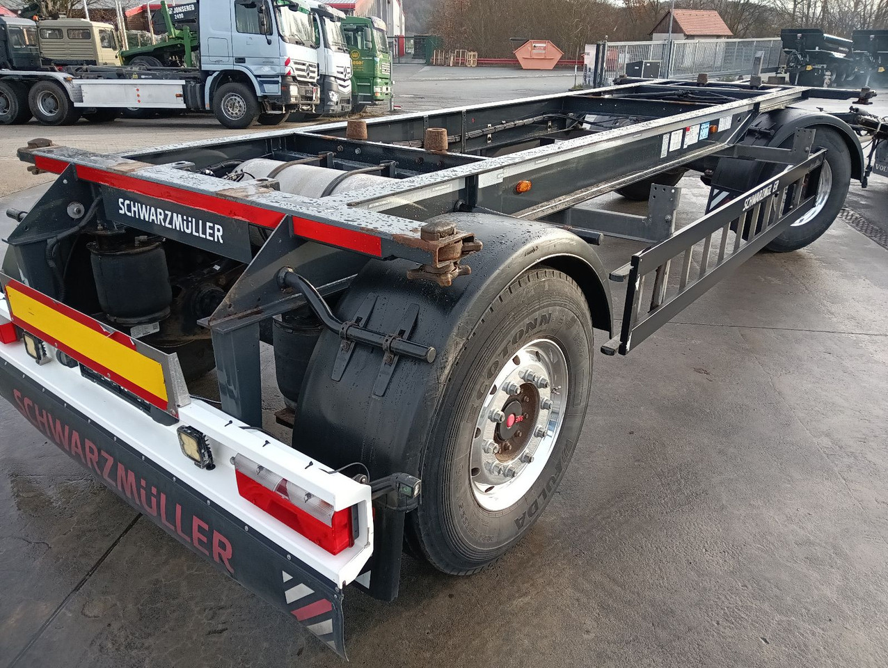 Schwarzmüller 2-A BDF 1,22/1,32 ALCOA Alufelgen ADR 120tkm TÜV Schwarzmüller 2-A BDF 1,22/1,32 ALCOA Alufelgen ADR 120tkm TÜV - Контейнеровоз/ Сменна каросерия ремарке: снимка 3 Schwarzmüller 2-A BDF 1,22/1,32 ALCOA Alufelgen ADR 120tkm TÜV Schwarzmüller 2-A BDF 1,22/1,32 ALCOA Alufelgen ADR 120tkm TÜV - Контейнеровоз/ Сменна каросерия ремарке: снимка 3