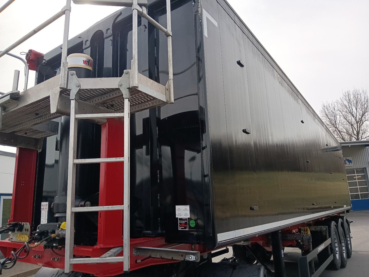 Schwarzmüller K-Serie ALU 54m3 Getreide 6250kg TopZustand - Самосвал полуремарке: снимка 3 Schwarzmüller K-Serie ALU 54m3 Getreide 6250kg TopZustand - Самосвал полуремарке: снимка 3