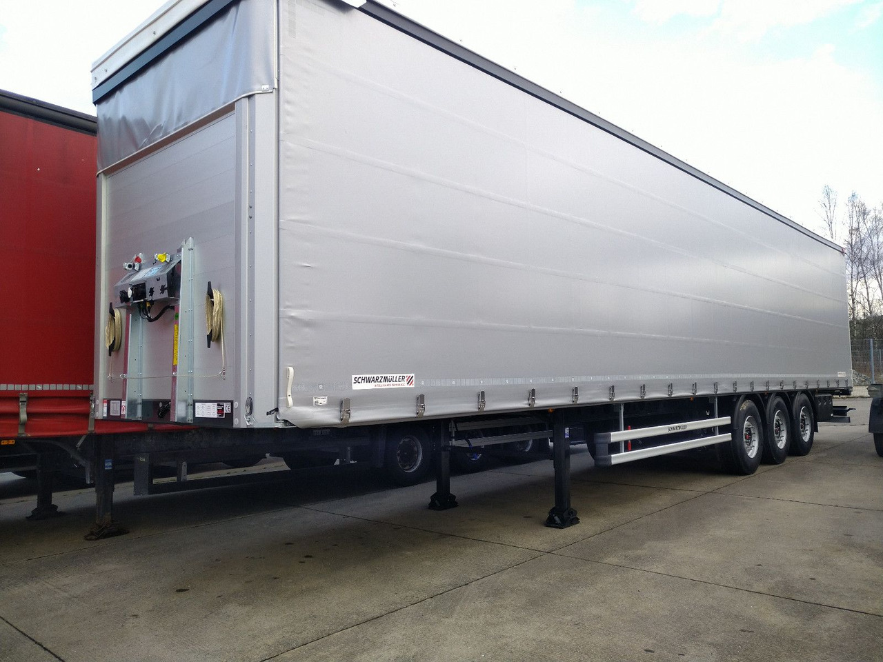 Schwarzmüller PowerLine LIFT/LENKACHSE HUBDACH 5880kg NEU - Брезентово полуремарке: снимка 4 Schwarzmüller PowerLine LIFT/LENKACHSE HUBDACH 5880kg NEU - Брезентово полуремарке: снимка 4