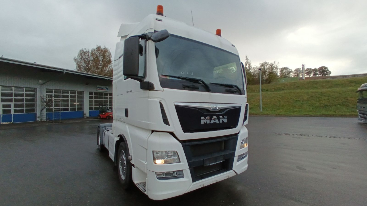 MAN TGX 18:440 FLT XLX 2xTank Klima Spoiler Kühlbox MAN TGX 18:440 FLT XLX 2xTank Klima Spoiler Kühlbox - Влекач: снимка 2 MAN TGX 18:440 FLT XLX 2xTank Klima Spoiler Kühlbox MAN TGX 18:440 FLT XLX 2xTank Klima Spoiler Kühlbox - Влекач: снимка 2