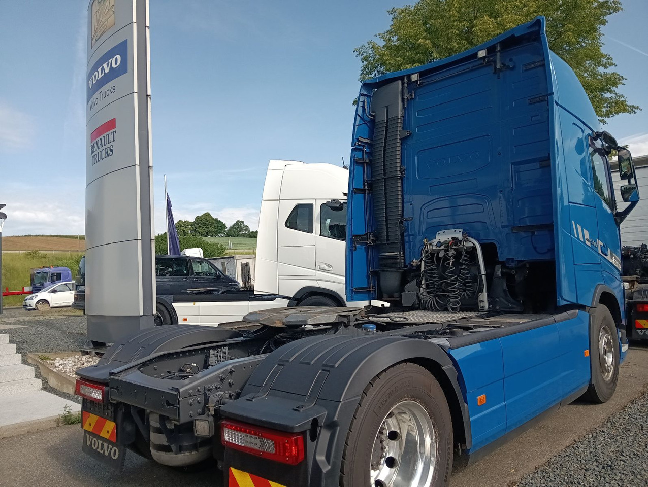 Volvo FH 500 4x2T GlobeXL FullOption ALCOA Leder Servi - Влекач: снимка 3 Volvo FH 500 4x2T GlobeXL FullOption ALCOA Leder Servi - Влекач: снимка 3