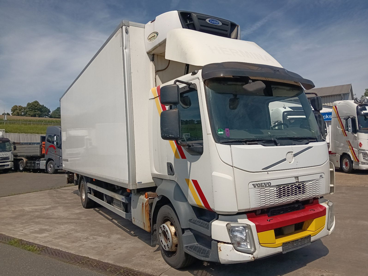 Volvo FL250 4x2R 14t CarrierSupra650 7,3m LBW1.5tKlima - Рефрижератор камион: снимка 4 Volvo FL250 4x2R 14t CarrierSupra650 7,3m LBW1.5tKlima - Рефрижератор камион: снимка 4