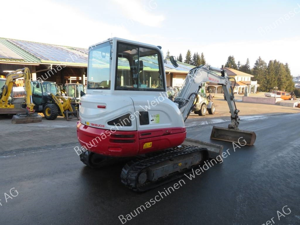 Takeuchi TB 240 - Мини багер: снимка 3 Takeuchi TB 240 - Мини багер: снимка 3