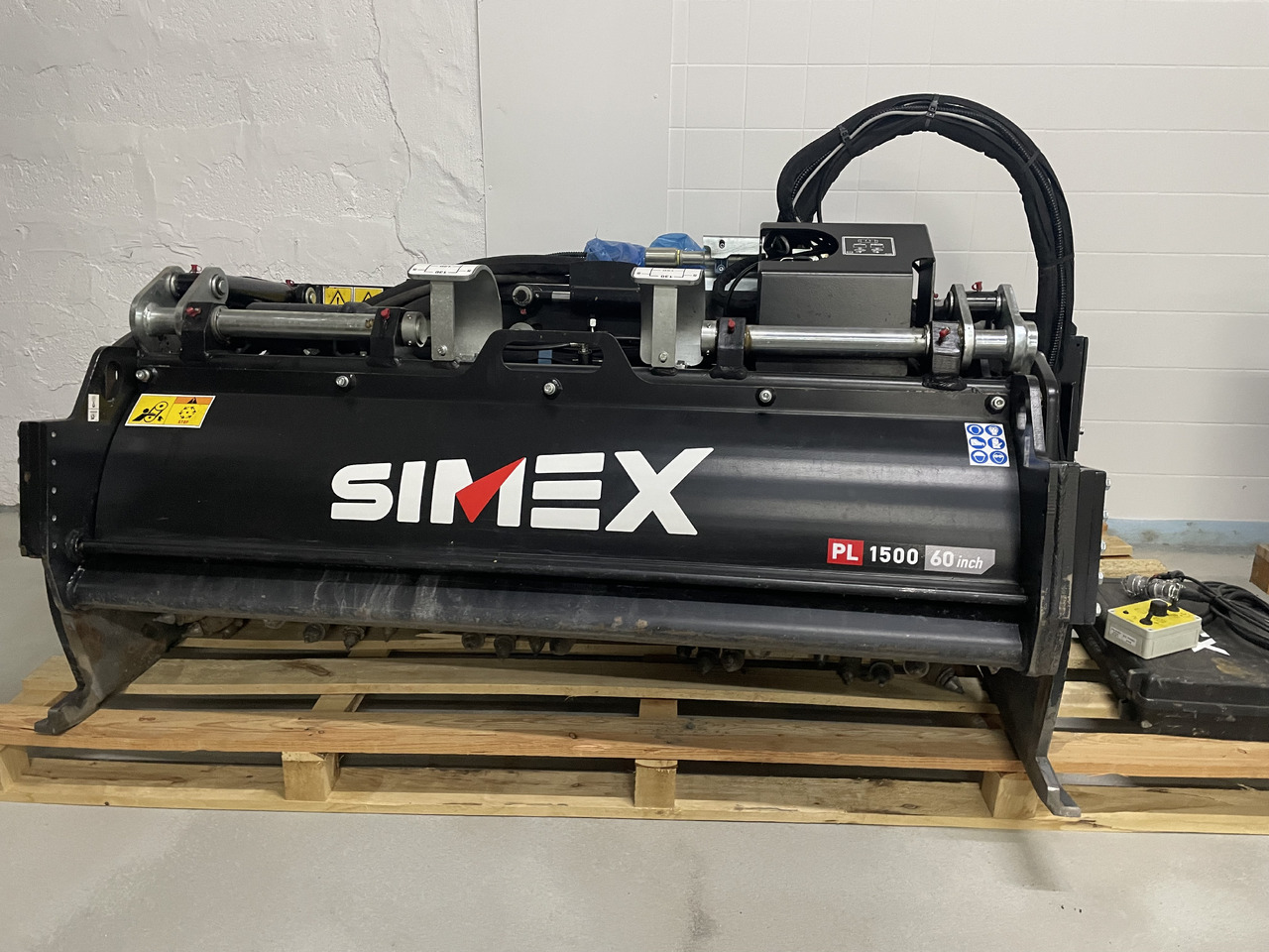 Simex PL1500 - Пътна фреза: снимка 1 Simex PL1500 - Пътна фреза: снимка 1
