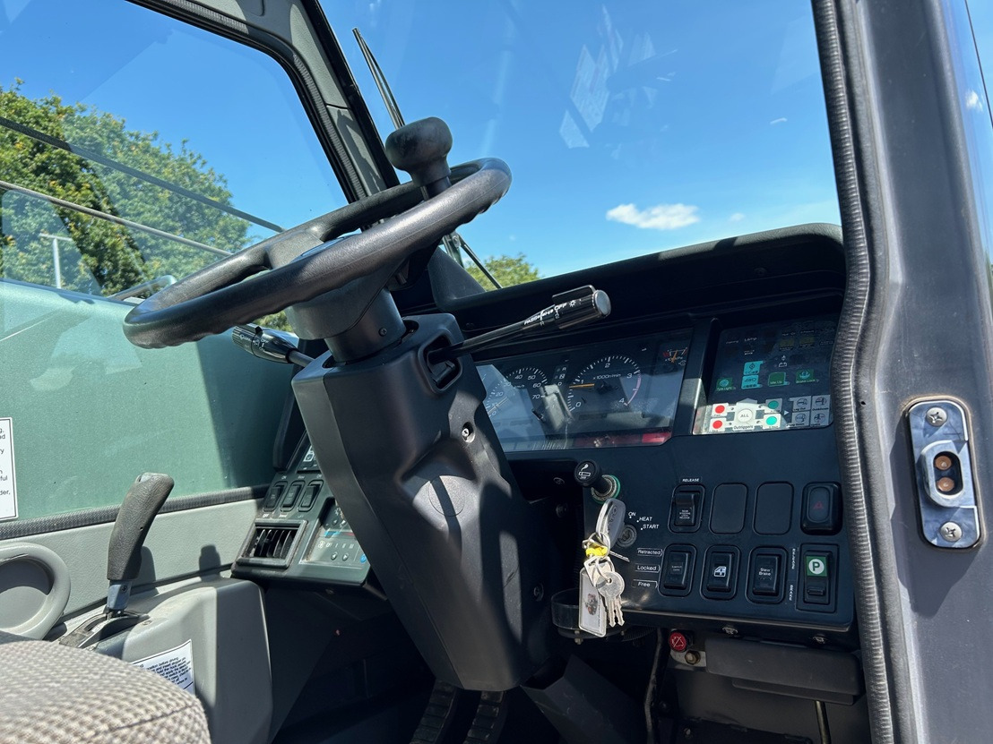Кран за всякакви терени KATO 13 Ton City Crane with Only 6,822kms and 1,362 hours from New: снимка 34