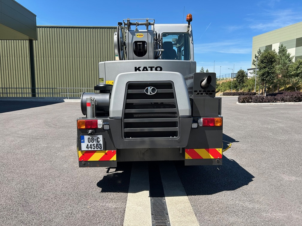 Кран за всякакви терени KATO 13 Ton City Crane with Only 6,822kms and 1,362 hours from New: снимка 6