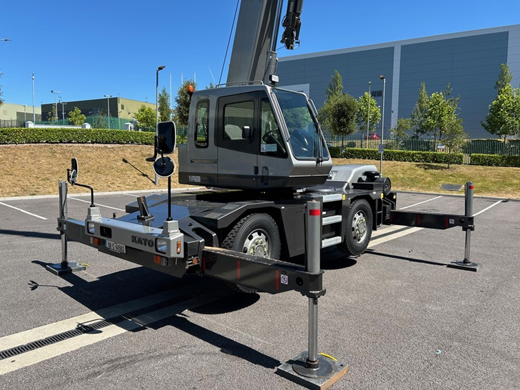 Кран за всякакви терени KATO 13 Ton City Crane with Only 6,822kms and 1,362 hours from New: снимка 15