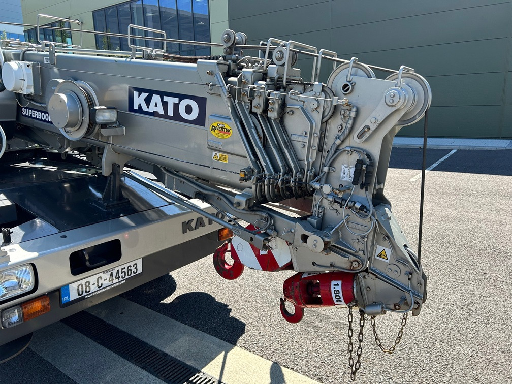 Кран за всякакви терени KATO 13 Ton City Crane with Only 6,822kms and 1,362 hours from New: снимка 14