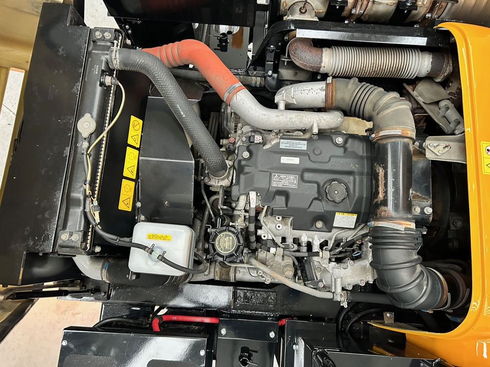 Автокран KATO CR-130Ri - 13 Ton City Crane with Only 8,563 miles from New !!: снимка 27