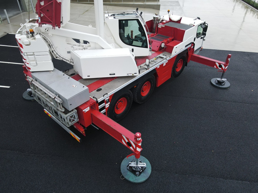 LIEBHERR LTM1060-3.1 - Excellent Condition and Full Remote - Кран за всякакви терени: снимка 4 LIEBHERR LTM1060-3.1 - Excellent Condition and Full Remote - Кран за всякакви терени: снимка 4