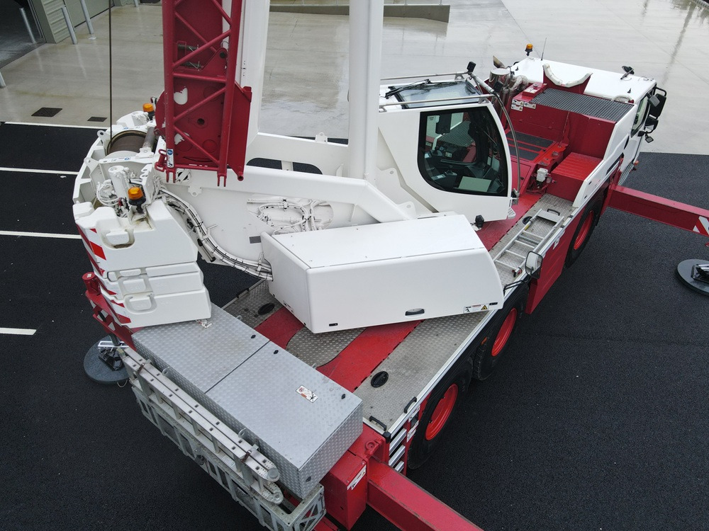 LIEBHERR LTM1060-3.1 - Excellent Condition and Full Remote - Кран за всякакви терени: снимка 5 LIEBHERR LTM1060-3.1 - Excellent Condition and Full Remote - Кран за всякакви терени: снимка 5