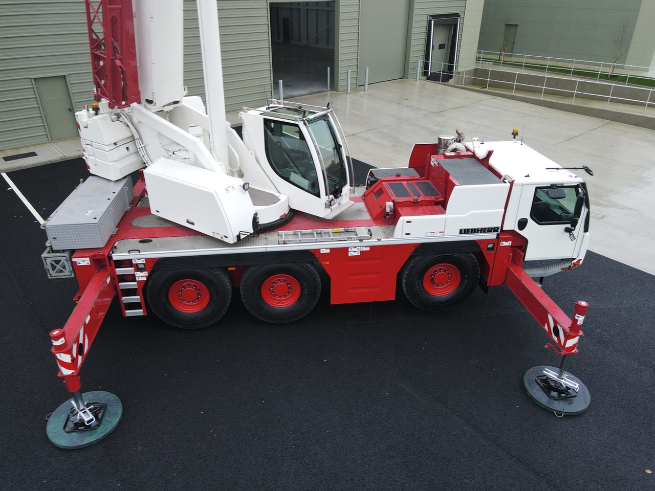 LIEBHERR LTM1060-3.1 - Excellent Condition and Full Remote - Кран за всякакви терени: снимка 3 LIEBHERR LTM1060-3.1 - Excellent Condition and Full Remote - Кран за всякакви терени: снимка 3