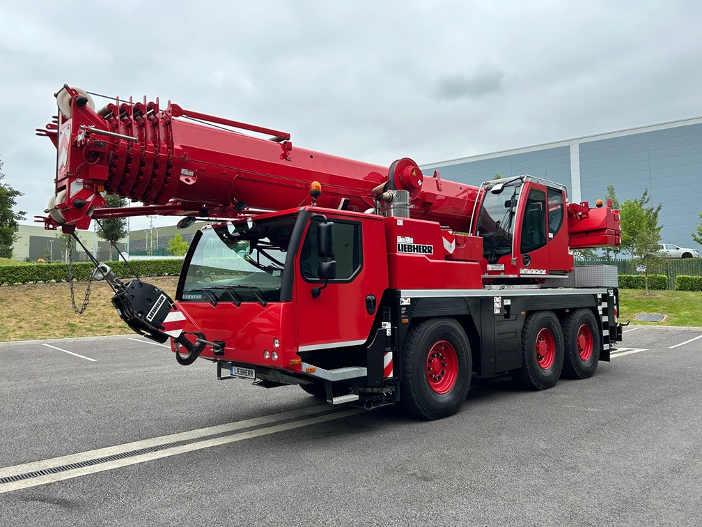 LIEBHERR LTM1060-3.1 - Like New Condition - Кран за всякакви терени: снимка 5 LIEBHERR LTM1060-3.1 - Like New Condition - Кран за всякакви терени: снимка 5