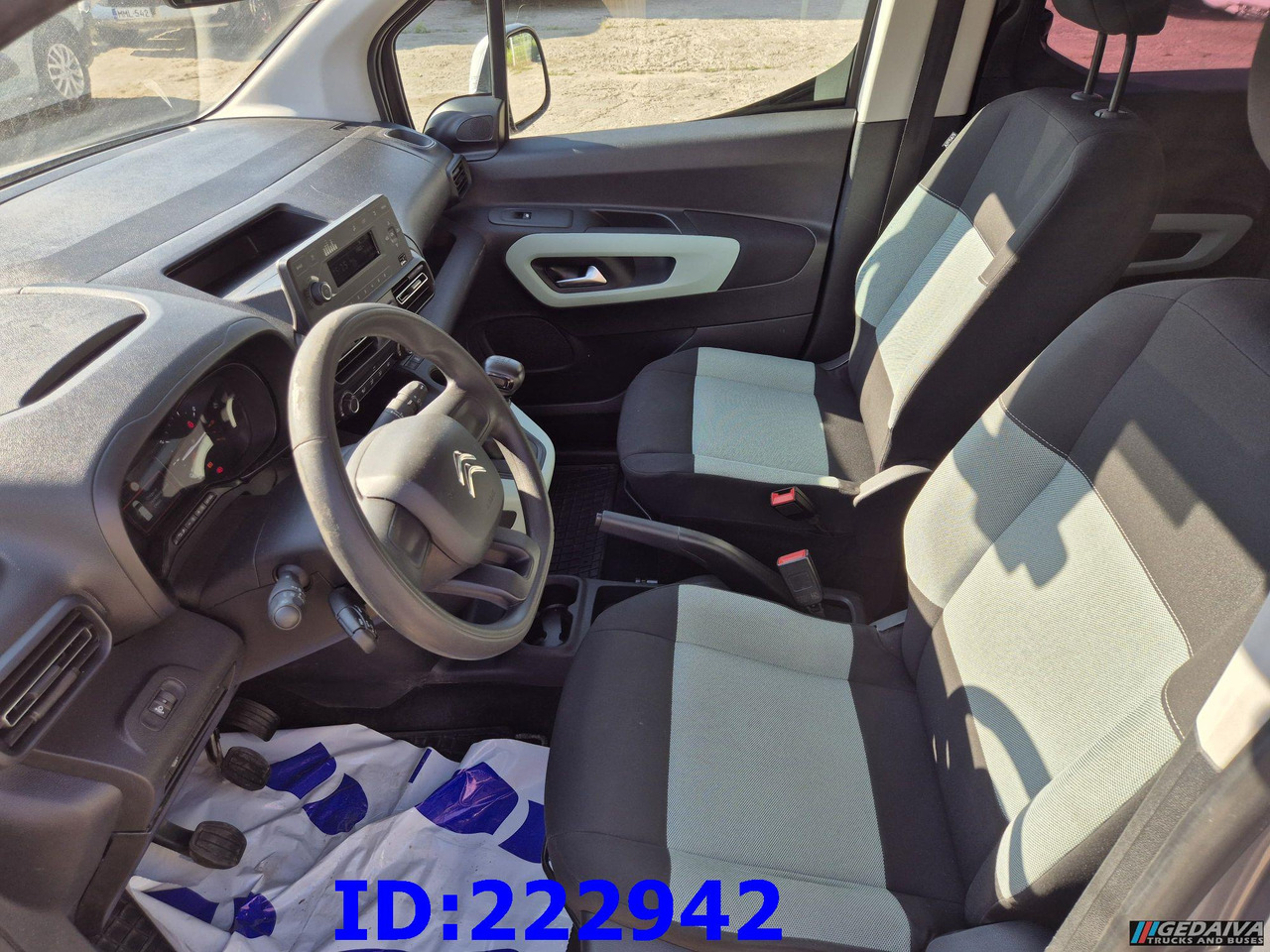Лек автомобил CITROEN Berlingo: снимка 13